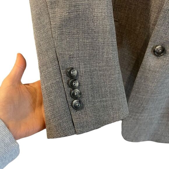 Jos. A. Bank grey 100% wool blazer. Size 42R - Picture 9 of 11